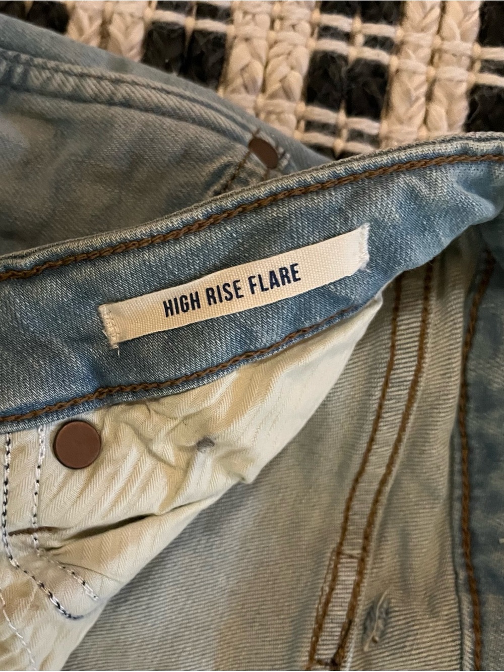 Wrangler High Rise Flare - Size 32x34 - Picture 5 of 6